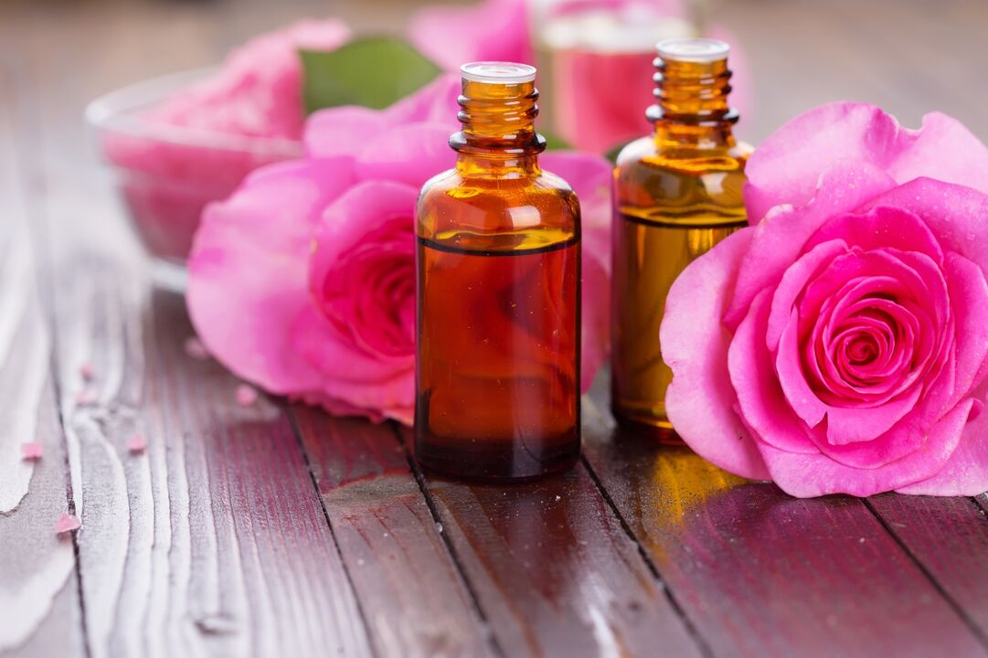 Aceite de rosa para o rexuvenecemento da pel